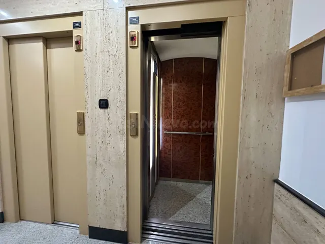 Piso de 2 habitaciones en calle Montero Ríos. Edificio del año 2000. — 6