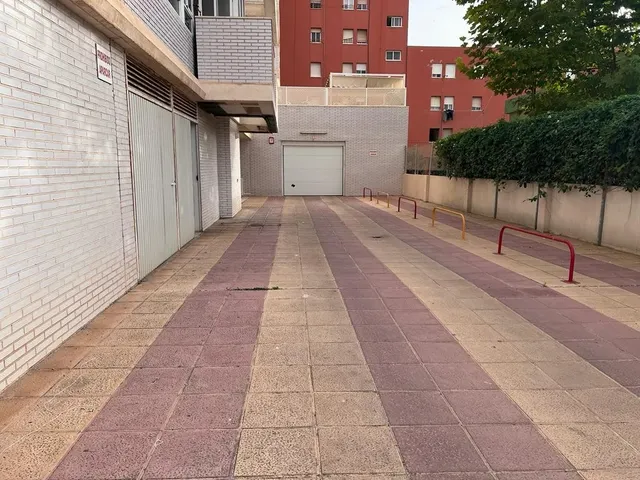 Se alquila local en planta baja en Cartagena — 9