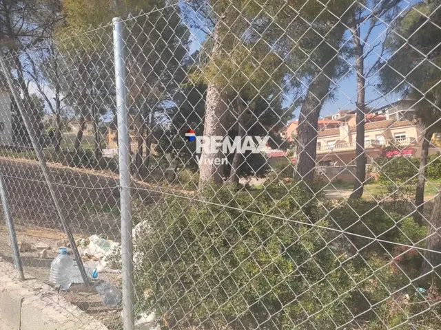 Terreno para 5 adosados en Segur de Calafell — 2