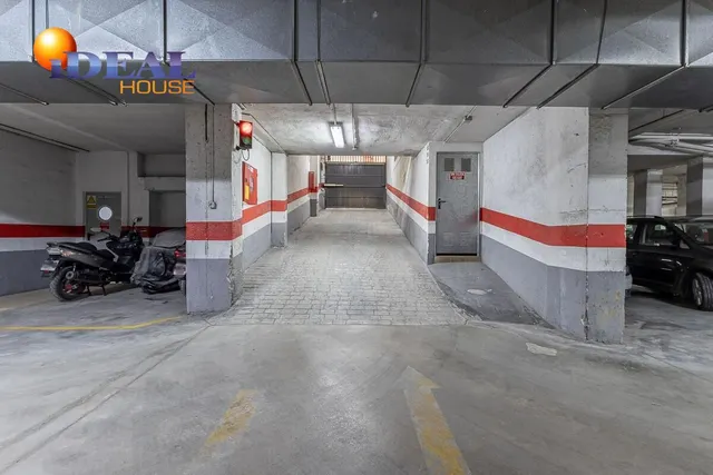 Plaza de Garaje en Arabial — 6