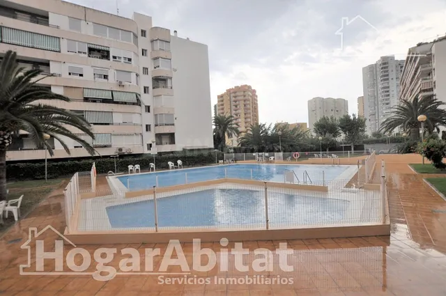 REFORMADO CON PISCINA JUNTO A LA PLAYA — 2