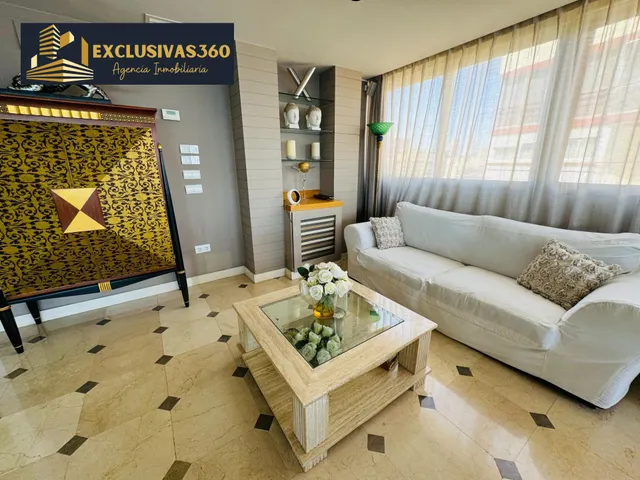 Piso de lujo en primera línea de playa Levante con 3 habitaciones y 2 baños. Exclusivas360 Benidorm — 21