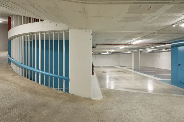 Parking de moto 2m² en alquiler - Barcelona — 8