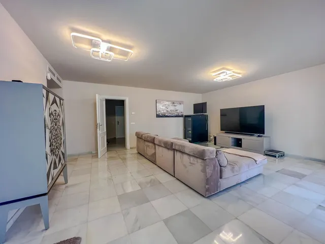 Chalet 5 habitaciones 650m² en venta - Centro — 26