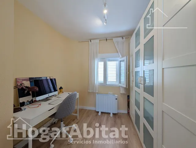 ¡Cerca del mar! Precioso Adosado reformado en residencial, con solarium, piscina comunitaria y garaje — 26
