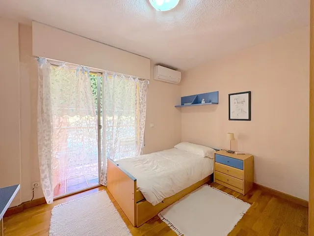 Gran piso en esquina y reformado en la ronda del castillo — 23