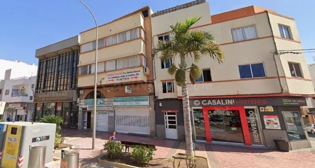 SE VENDE piso OKUPA en C Avenida Canarias 349 de Santa Lucí - foto 4