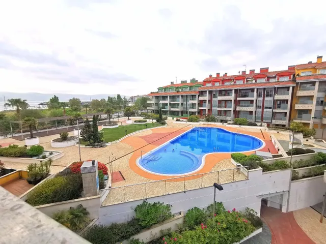 EN VENTA PISO EN PORTONOVO PARA ENTRAR A VIVIR CON 2 DORMITO - foto 3