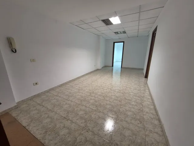 Local Comercial  - Oportunidad Única — 6