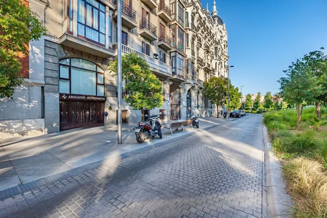 Local comercial 212m² en venta - Argüelles - foto 3