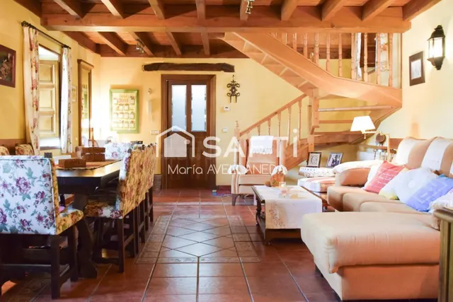 FABULOSA CASA DE PIEDRA TOTALMENTE REFORMADA — 23