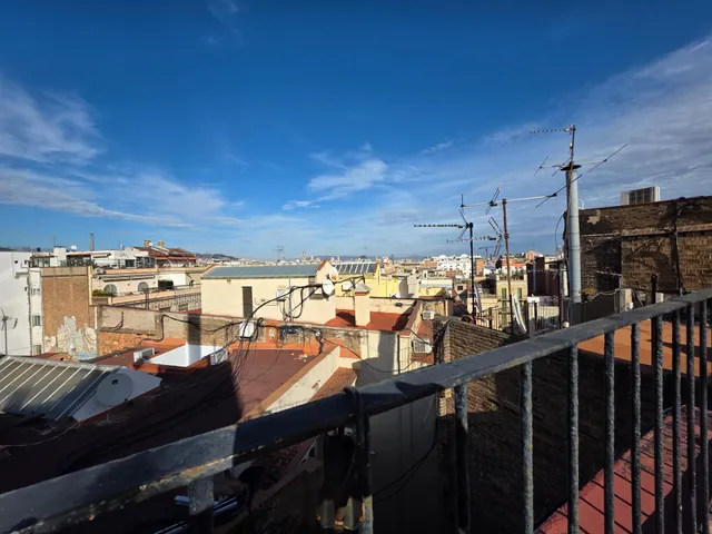 Ático con Solarium reformado en el corazón del Paral·lel (Barcelona) — 23