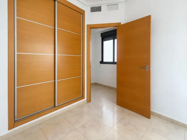 Exclusividad y confort: piso recién reformado a estrenar en finca de solo dos viviendas — 13