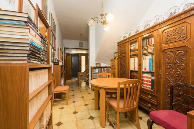 VIVIENDA UNIFAMILIAR CENTRICA — 10