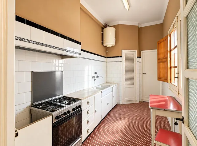 Casa señorial en el casco histórico de Carlet | 360 m2 y 3 plantas — 44