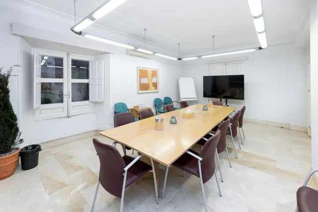 Gran vivienda en Plaza Los Campos - 7 habitaciones - foto 5