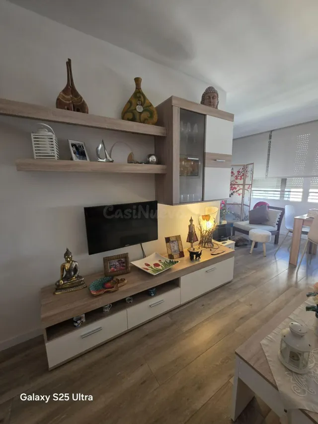 Apartamento con vistas al mar, piscina y parking — 11