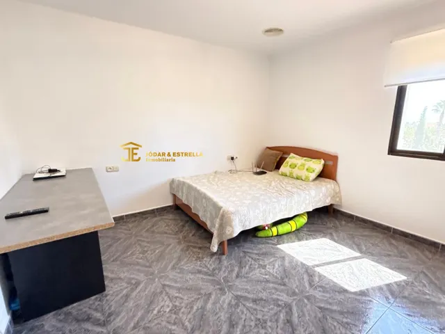 MARAVILLOSO CHALET DE 4 DORMITORIOS EN TORRECILLA — 31