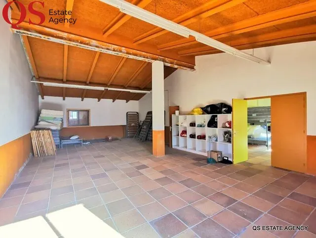 Casa con la nave en Cellera de Ter — 36