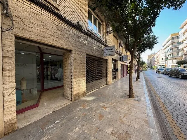 VENTA DE LOCAL COMERCIAL EN GARCIA ALIX, PRIMERA LINEA