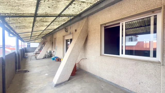 Piso de 4 Dormitorios con Terraza Esquinera de 35 m2 - Centr - foto 5