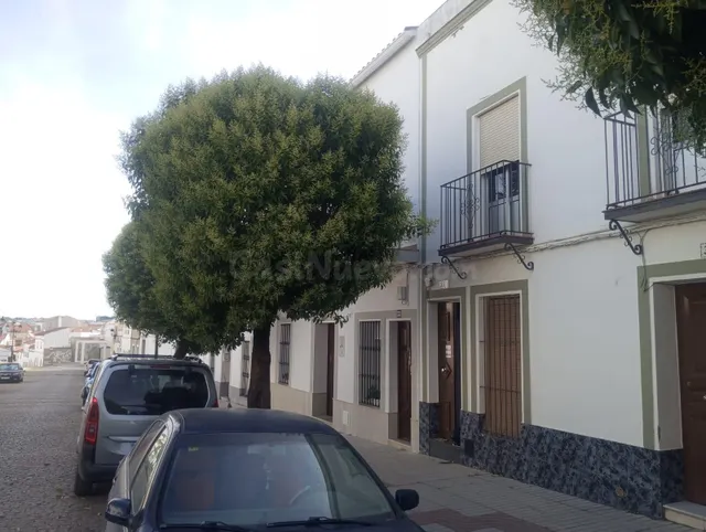PISO EN VENTA EN MONESTERIO. Activo inmobiliario ALQUILADO,  - foto 2