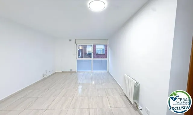 Piso de 2 dormitorios con ascensor en Figueres — 12