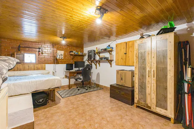 CHALET EN LOS VALIENTES — 28