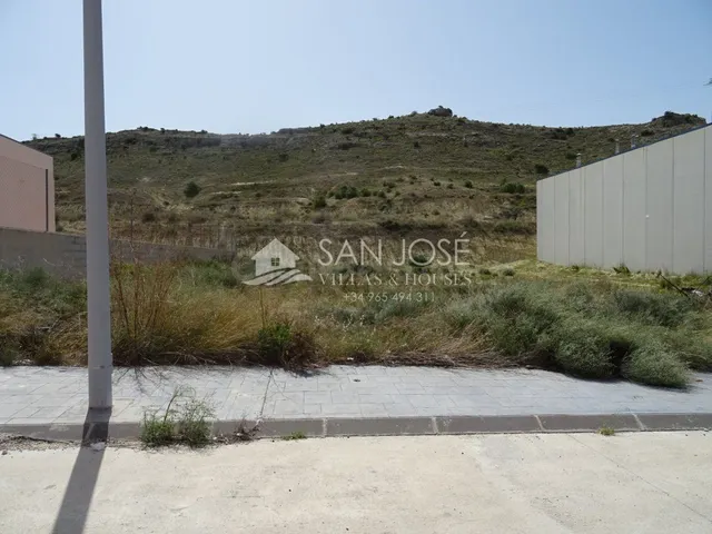 VENTA DE TERRENO INDUSTRIAL EN ASPE EN POLÍGONO, MUY BIEN UB
