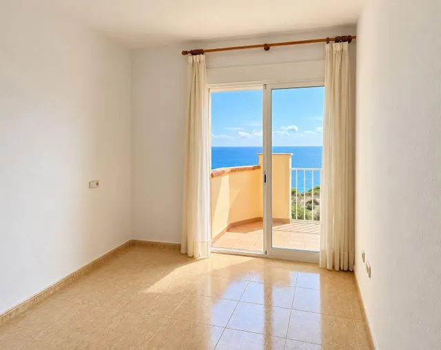 Dúplex de 3 dormitorios en primera línea de playa con vistas al mar en orihuela costa — 10