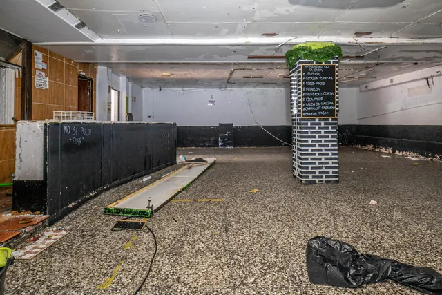 Local comercial de 200 m2 cerca del estadio Los Carmenes, magnifica oportunidad de inversion — 18
