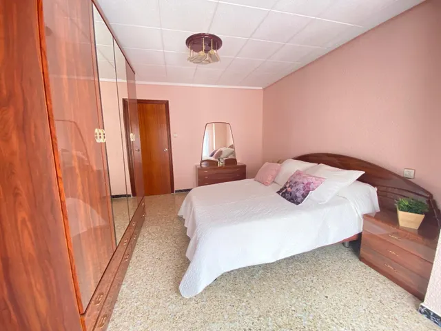 Piso en toscar  para entrar a vivir con 4 habitaciones y ascensor, posibilidad de alq/compra — 8