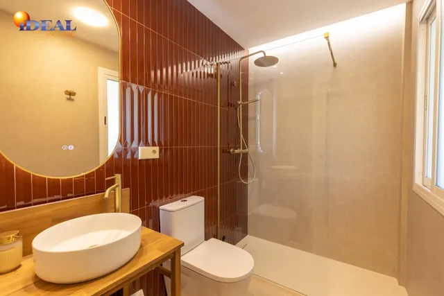 ¡exclusivo apartamento en primera linea de playa con reforma integral de alta gama! — 27