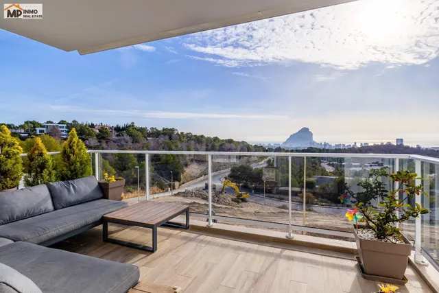 Apartamento con espectaculares vistas al mar y al Peñón de I - foto 4