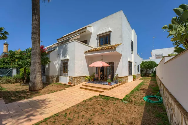 Haz realidad tu sueño con esta magnífica vivienda cerca del  - foto 2