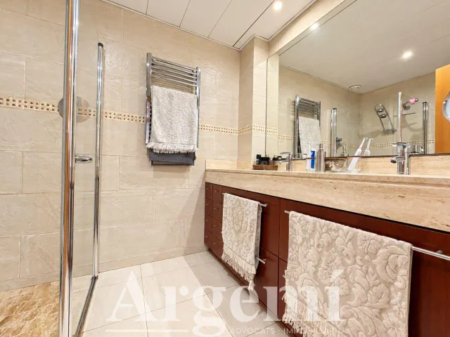 Casa adosada en venta en Montcada i Reixac — 19
