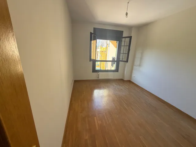 Piso de 3 habitaciones en alquiler en el centro de Nava — 25