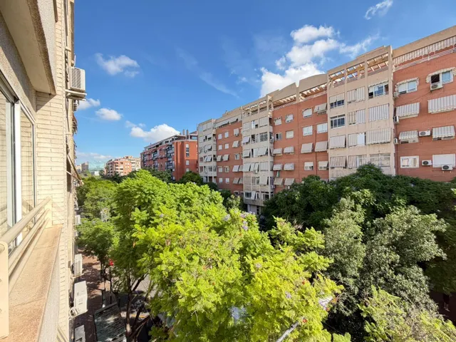 Vivienda con vistas a Plaza América, 3 dormitorios y garaje incluido — 7