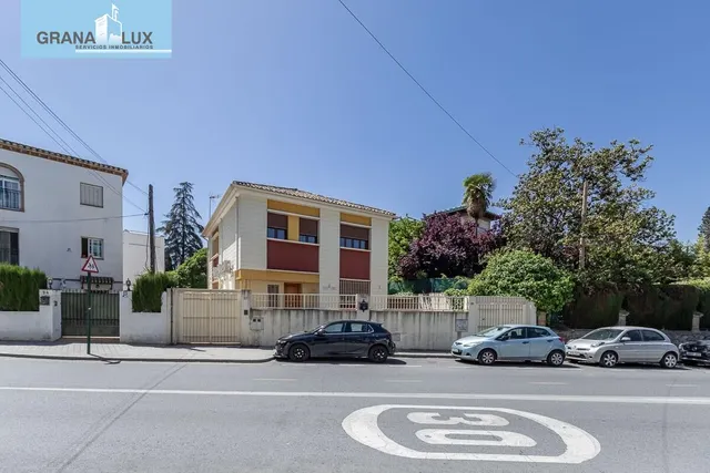 Chalet Exclusivo en Camino Bajo de Huétor — 36