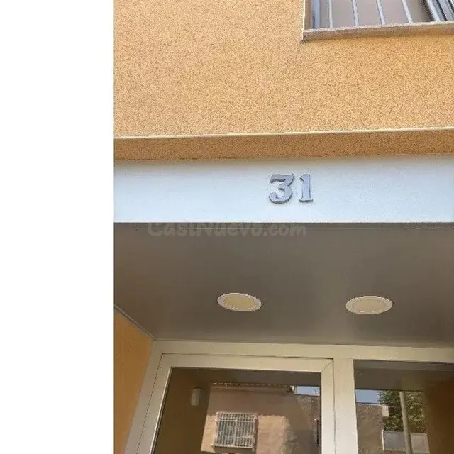Se vende piso OKUPADO en Calle Carles Cardo 31 de Valls (Tar - foto 3