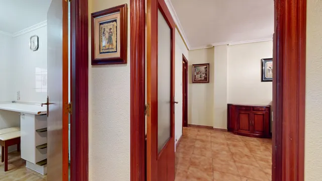Piso de tres dormitorios de nueva construcción y con garaje — 25