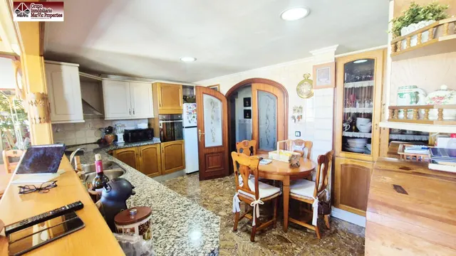 Increíble Ático Exclusivo en Benidorm: Vive el Sueño Mediterráneo — 14