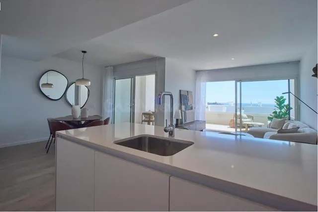 Apartamento dúplex con vistas al mar en Villajoyosa - foto 3
