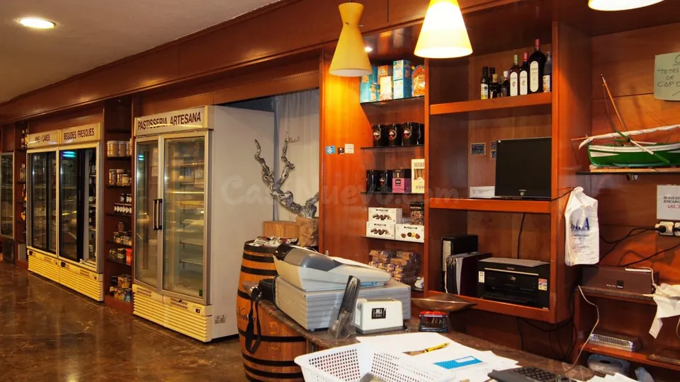 Magnífico local comercial orientado a tienda de comidas preparadas!!