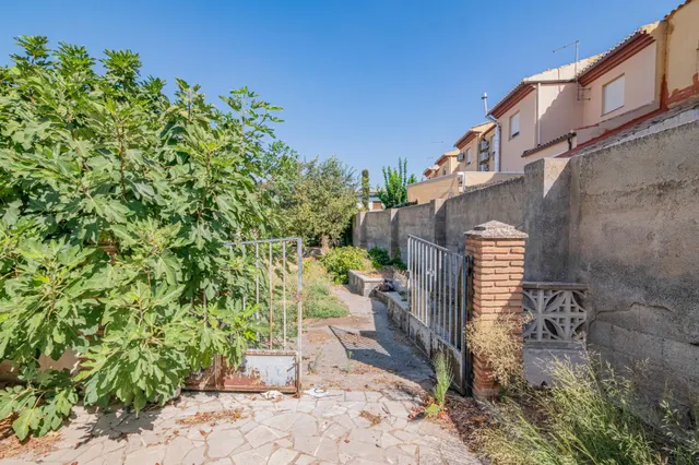 Gran casa de pueblo con terreno, en Ambroz (1260 m2 de parcela) — 50