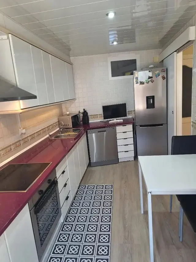 Casa con piscina privada, terrazas y posibilidad de garaje en el centro de Castellar del Vallès — 9
