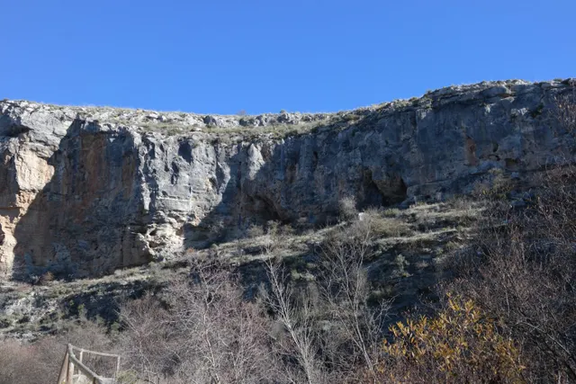 Los Tajos, monumento natural con casa y chiringuito. Finca en Alhama de Granada. — 42