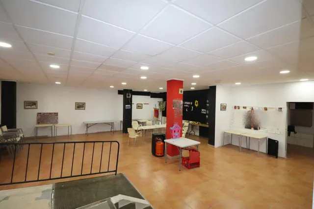 Local en petrer — 2