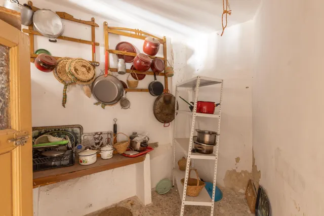 CASA PARA REFORMAR, MÁS TERRENO DE 250M2 — 25