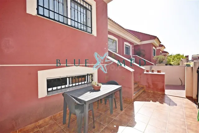 FANTÁSTICA CASA CON GARAJE Y SOLÁRIUM EN LA CAÑADICA - foto 3